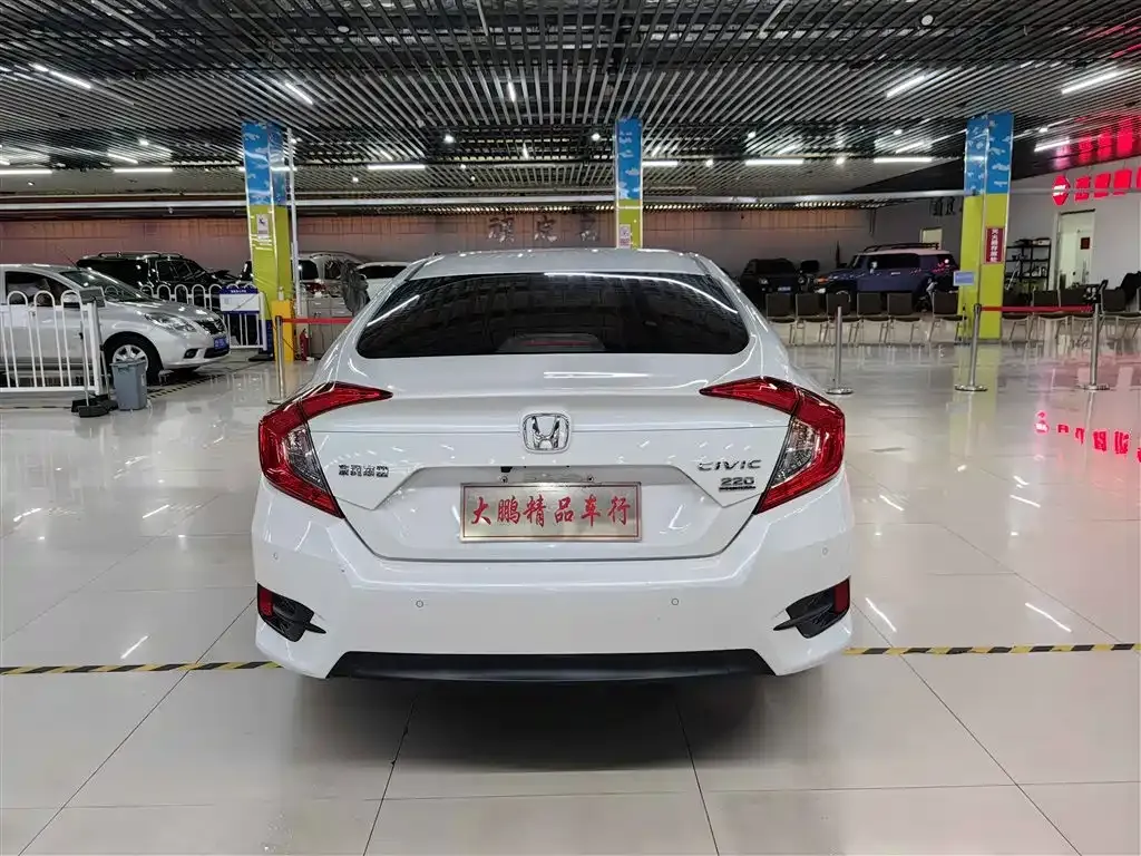 Honda Civic — фото 5