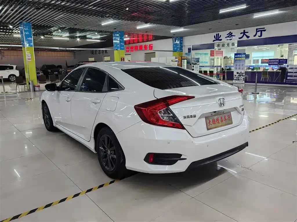 Honda Civic — фото 6