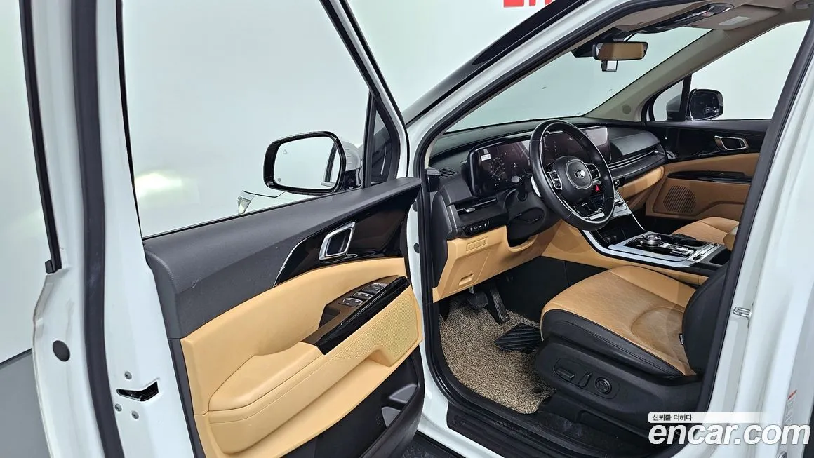 Kia Carnival — фото 10