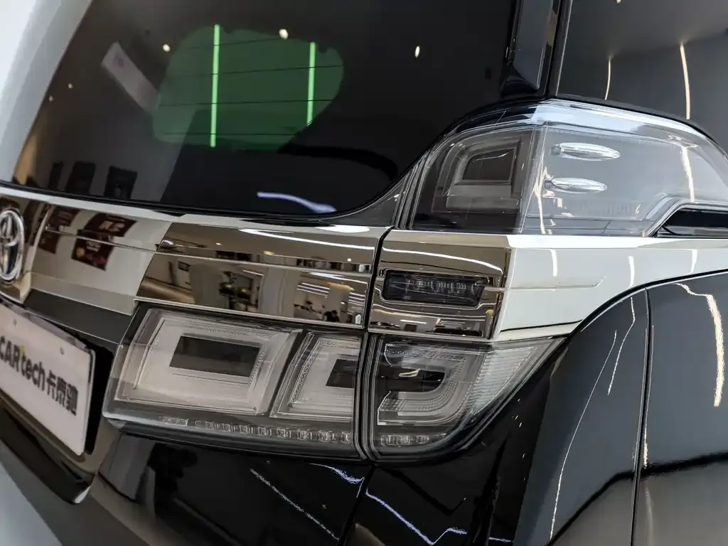 Toyota Vellfire 2022 из CN, фото 9