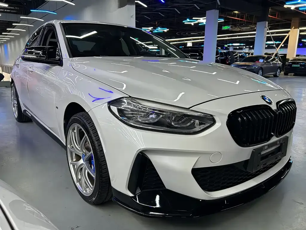 BMW 1 Series 2021 из CN, фото 2