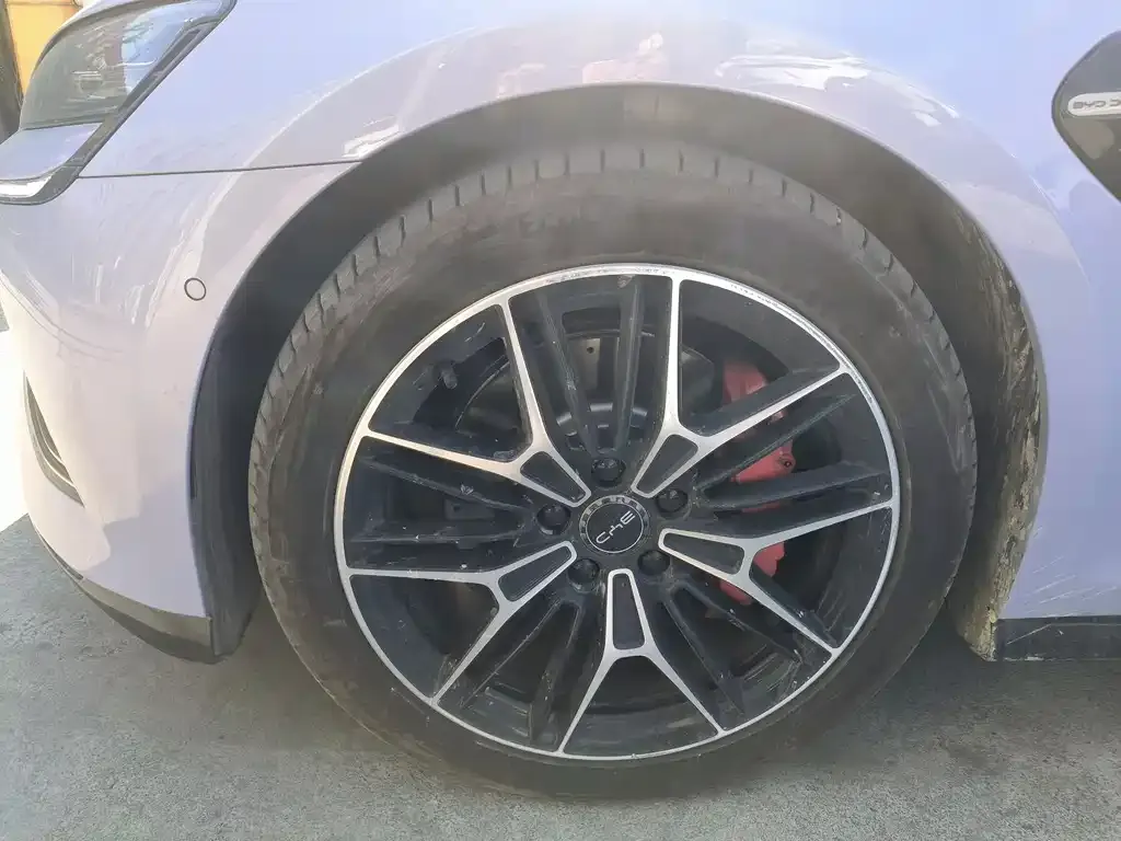 BYD Seal — фото 2