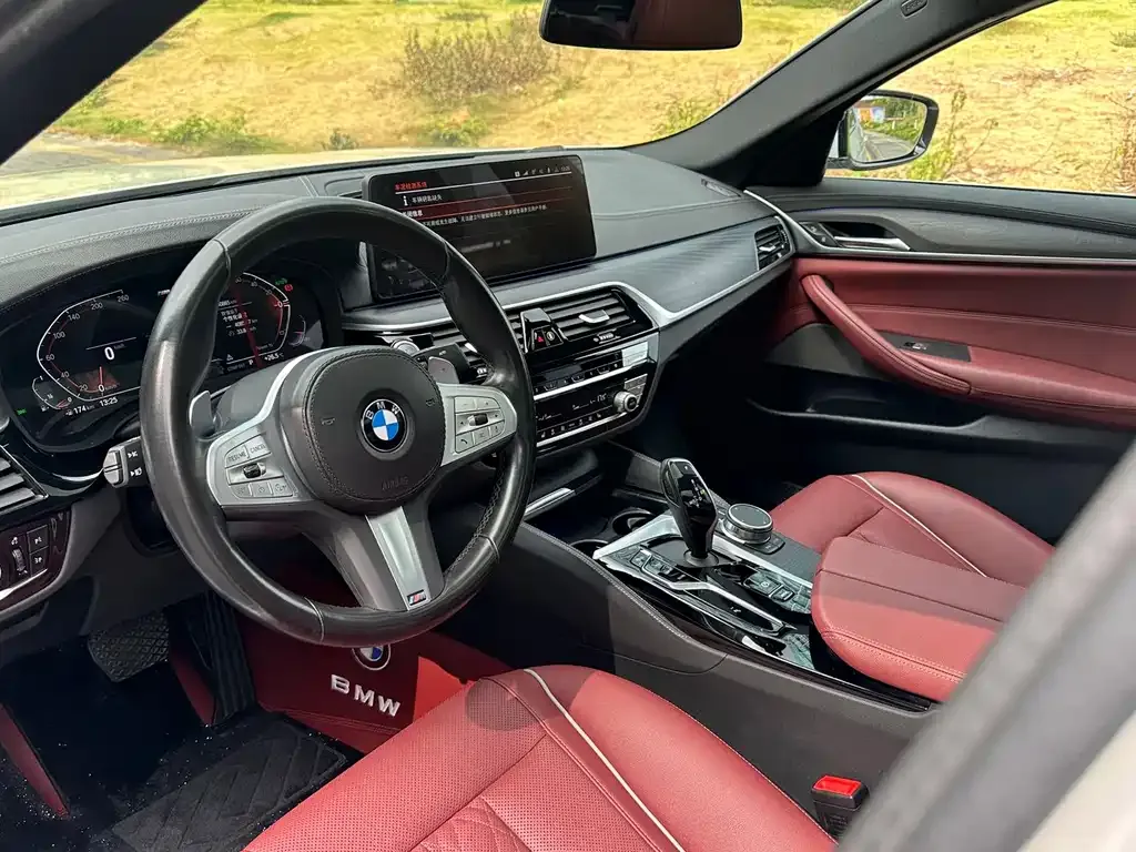 BMW 5 Series — фото 4