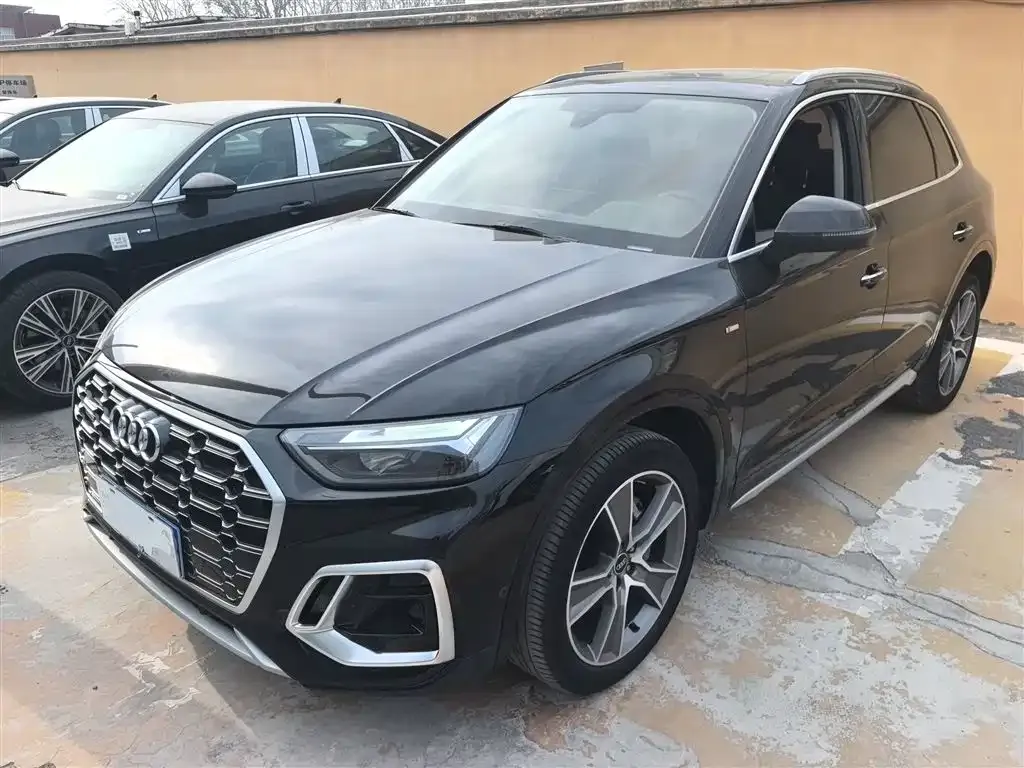 Audi Q5L 2022 из CN, фото 1