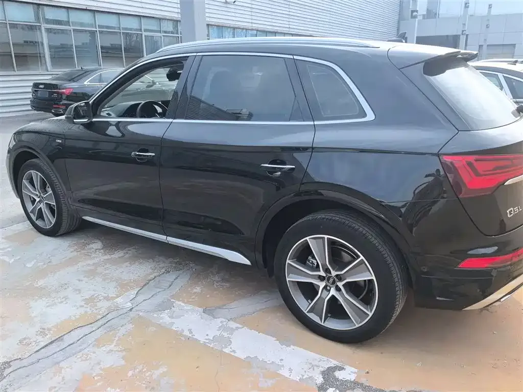 Audi Q5L 2022 из CN, фото 5