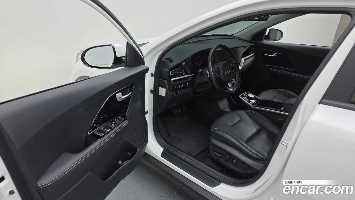 Kia Niro — фото 10