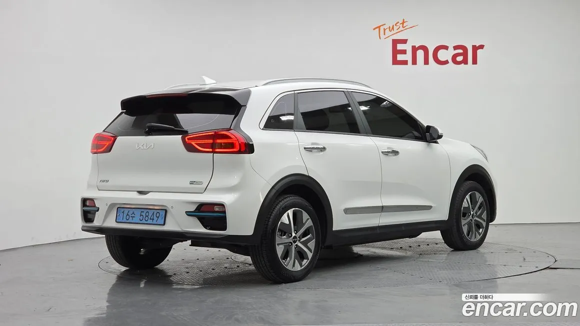 Kia Niro — фото 2