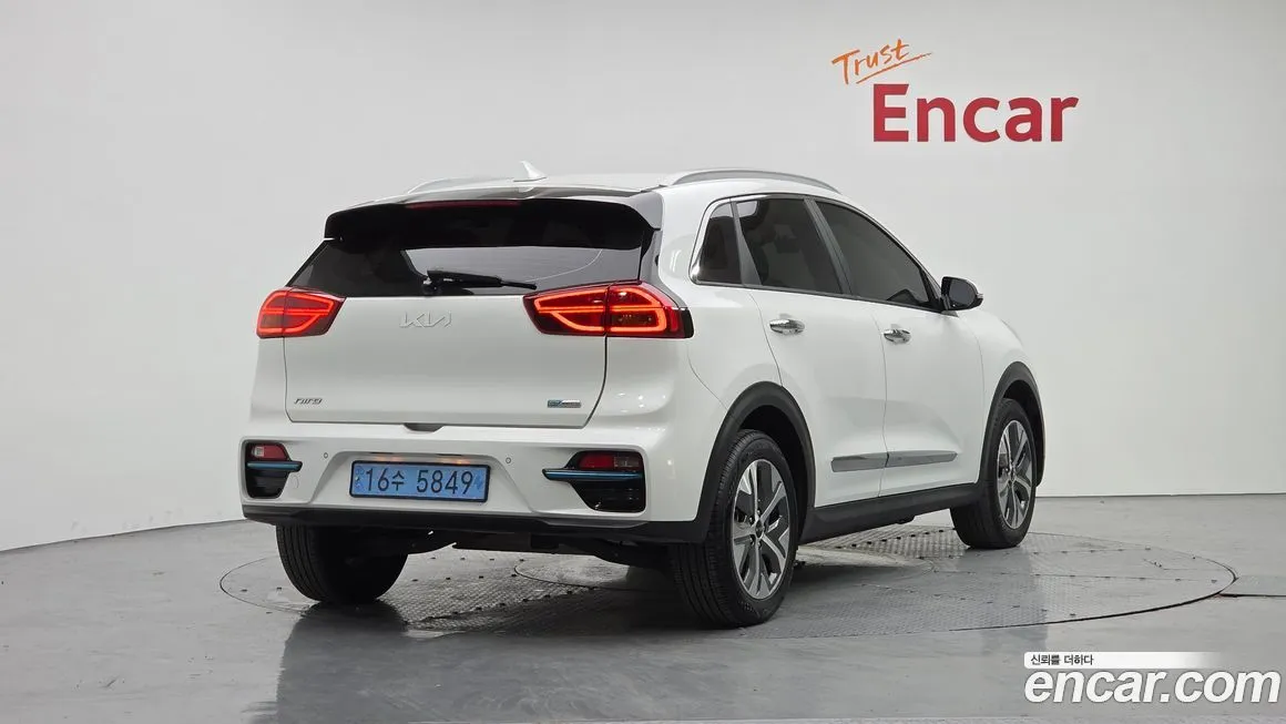 Kia Niro — фото 4