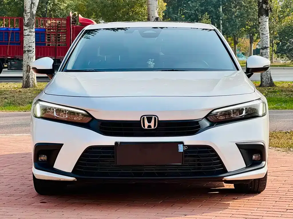 Honda Civic 2024 из CN, фото 2