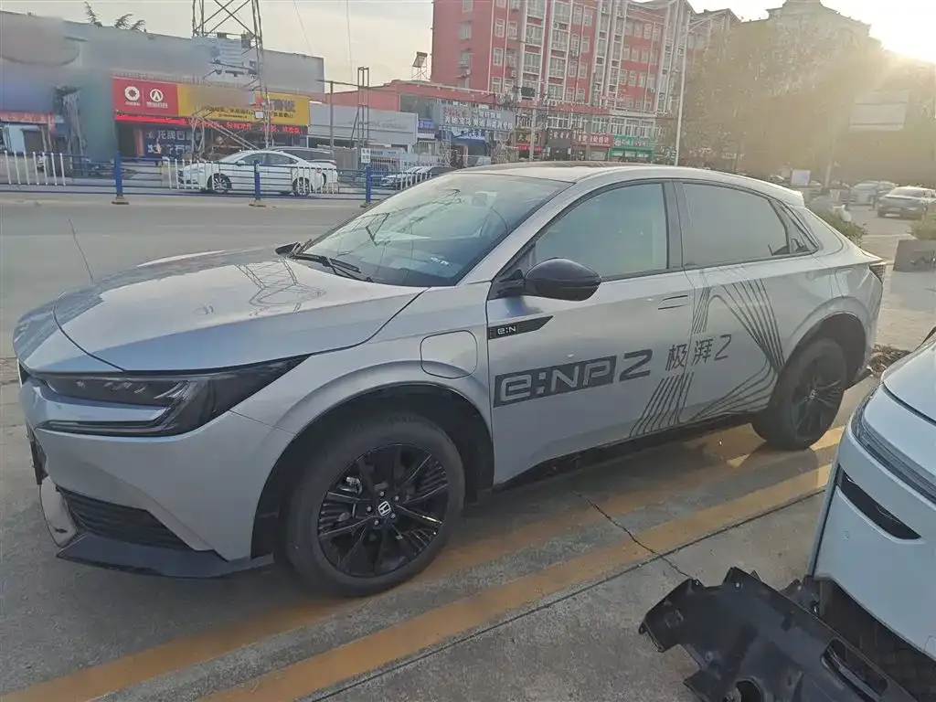 Honda e:NP2 2024 из CN, фото 5