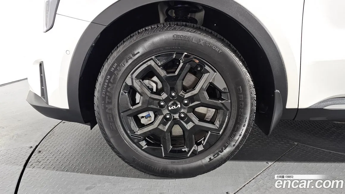 Kia Sorento — фото 5