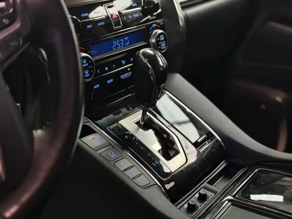 Toyota Vellfire 2022 из CN, фото 10