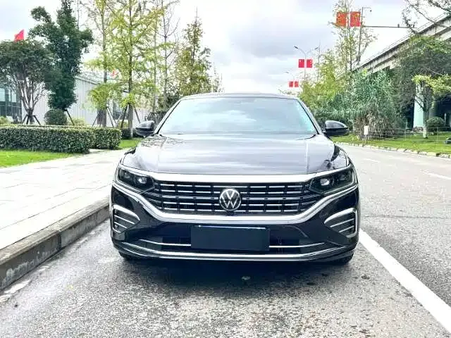 Volkswagen Passat — фото 2