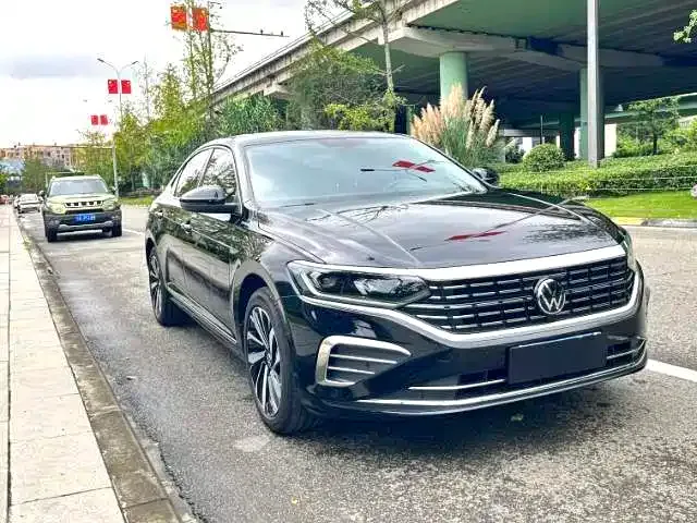 Volkswagen Passat — фото 3