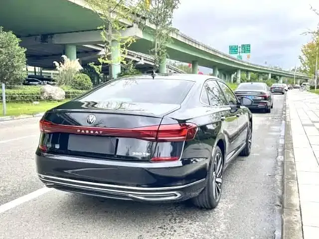 Volkswagen Passat — фото 7