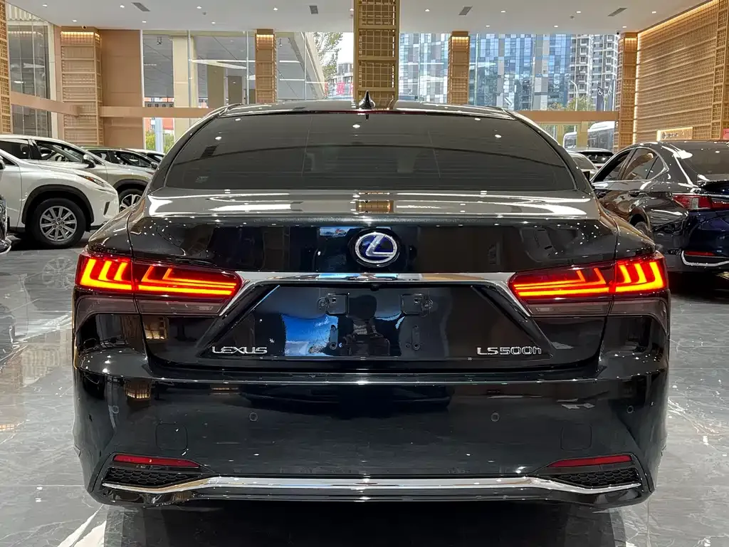 Lexus LS 2023 из CN, фото 4