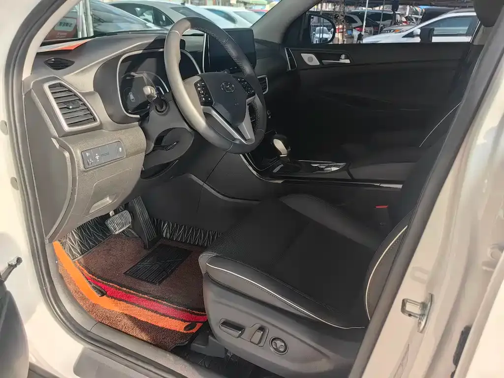Hyundai Tucson — фото 6
