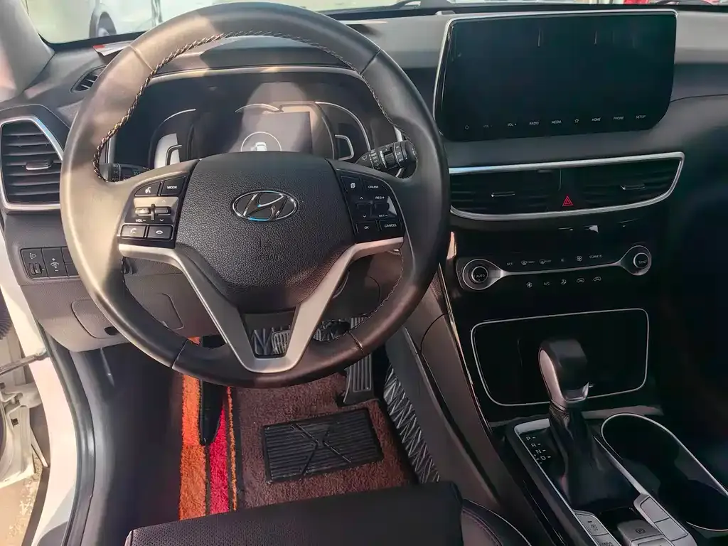 Hyundai Tucson — фото 8