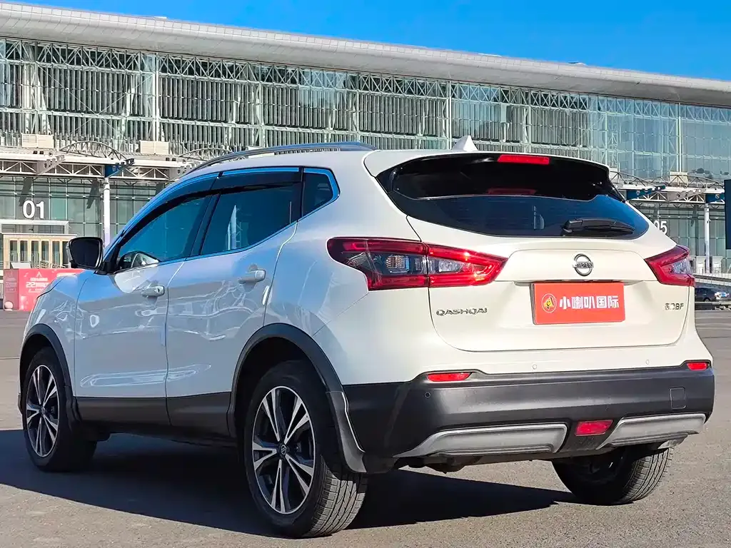 Nissan Qashqai — фото 8
