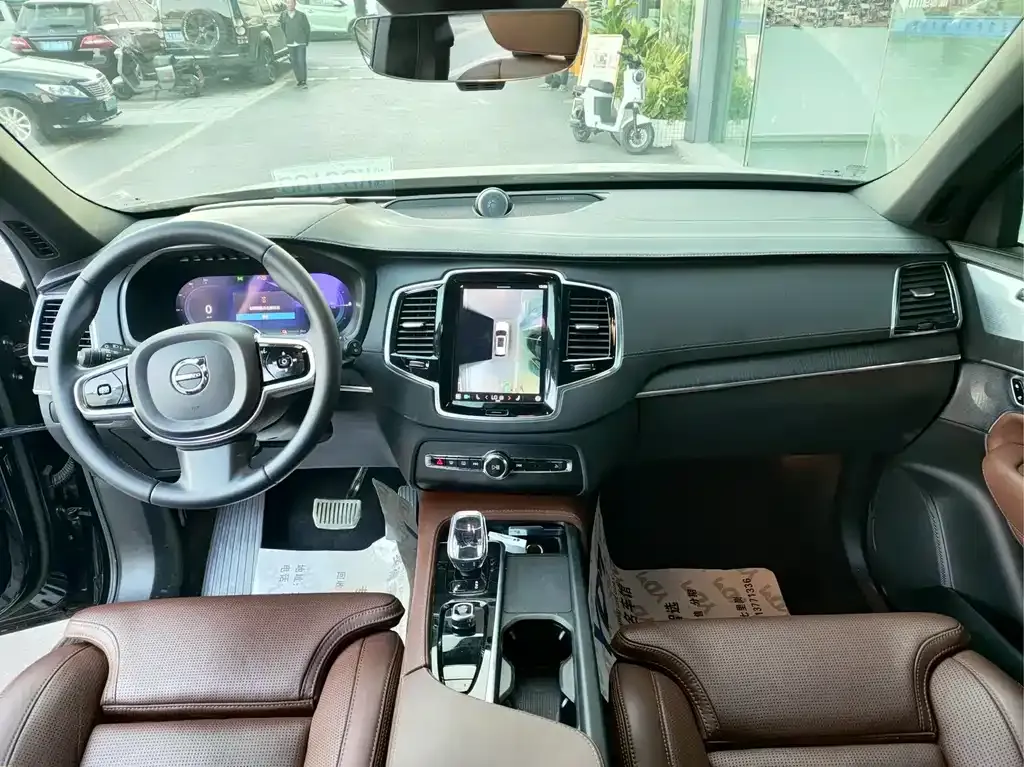 Volvo XC90 PHEV 2022 из CN, фото 2