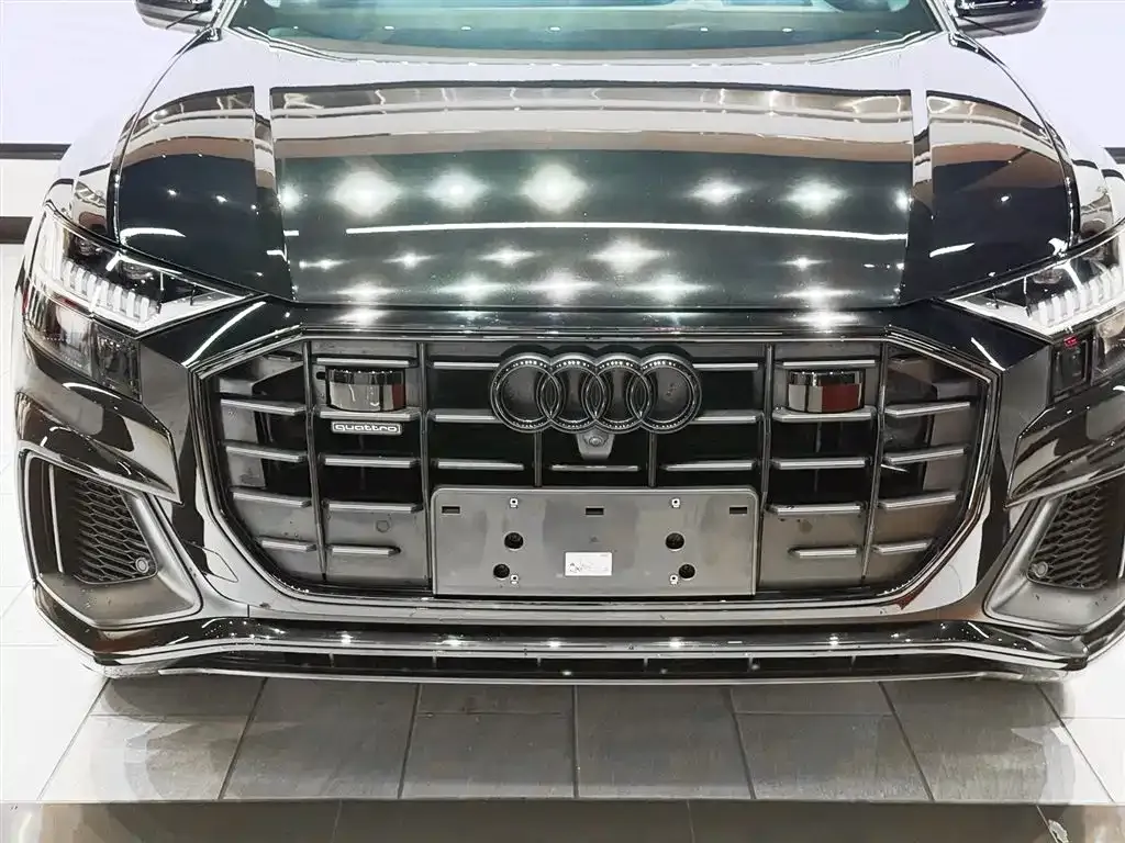 Audi Q8 2022 из CN, фото 7