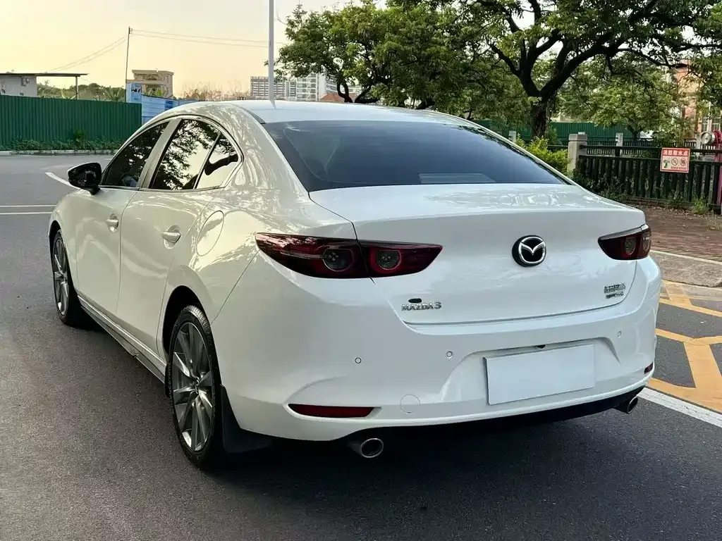 Mazda 3 Axela — фото 9