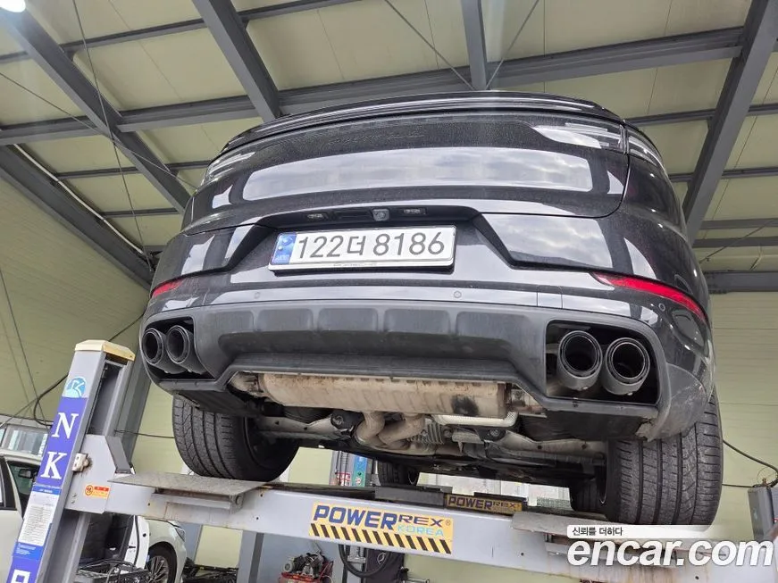 Porsche Cayenne 2021 из KR, фото 2