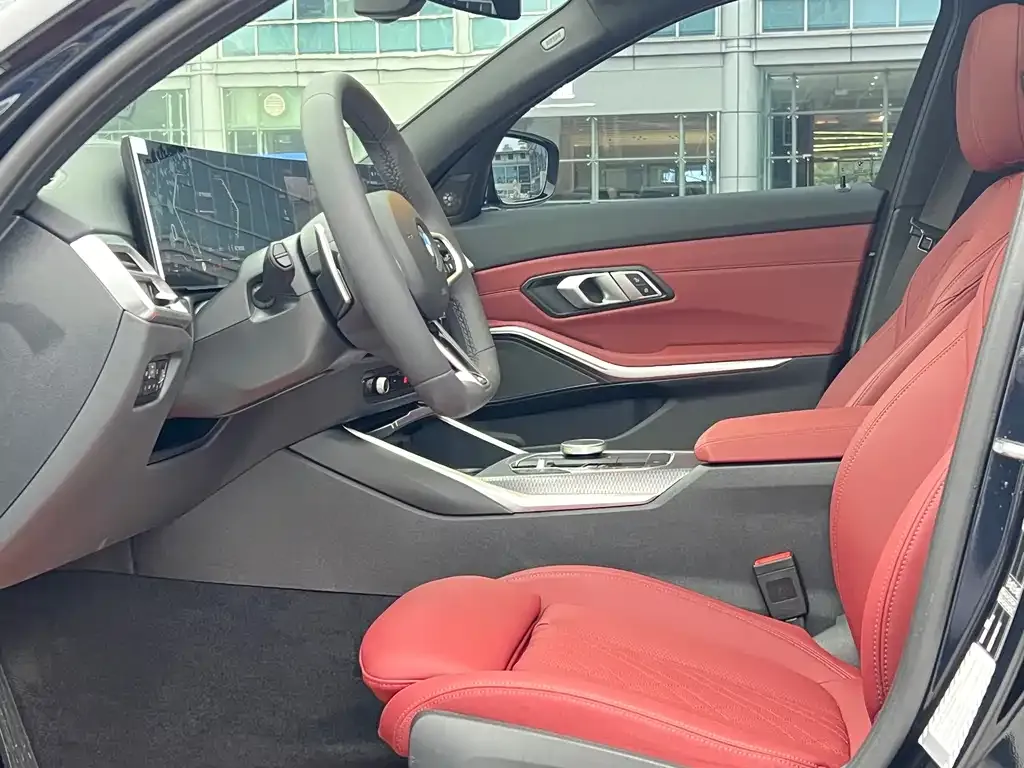 BMW 3 Series 2024 из CN, фото 5