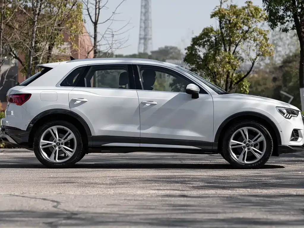 Audi Q3 — фото 6