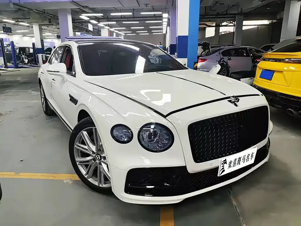 Bentley Flying Spur 2023 из CN, фото 3