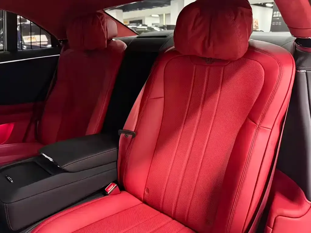 Bentley Flying Spur 2023 из CN, фото 8