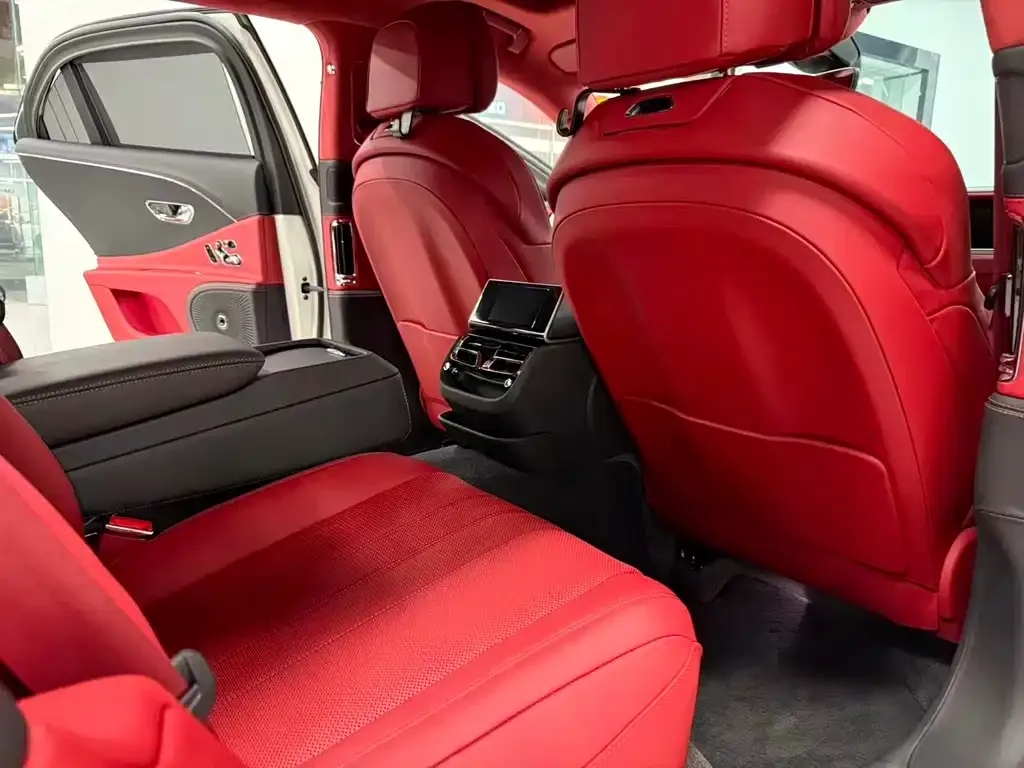 Bentley Flying Spur 2023 из CN, фото 9