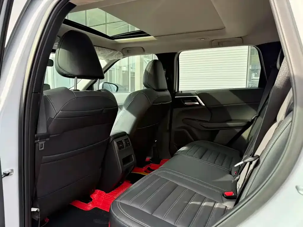 Mitsubishi Outlander 2023 из CN, фото 6