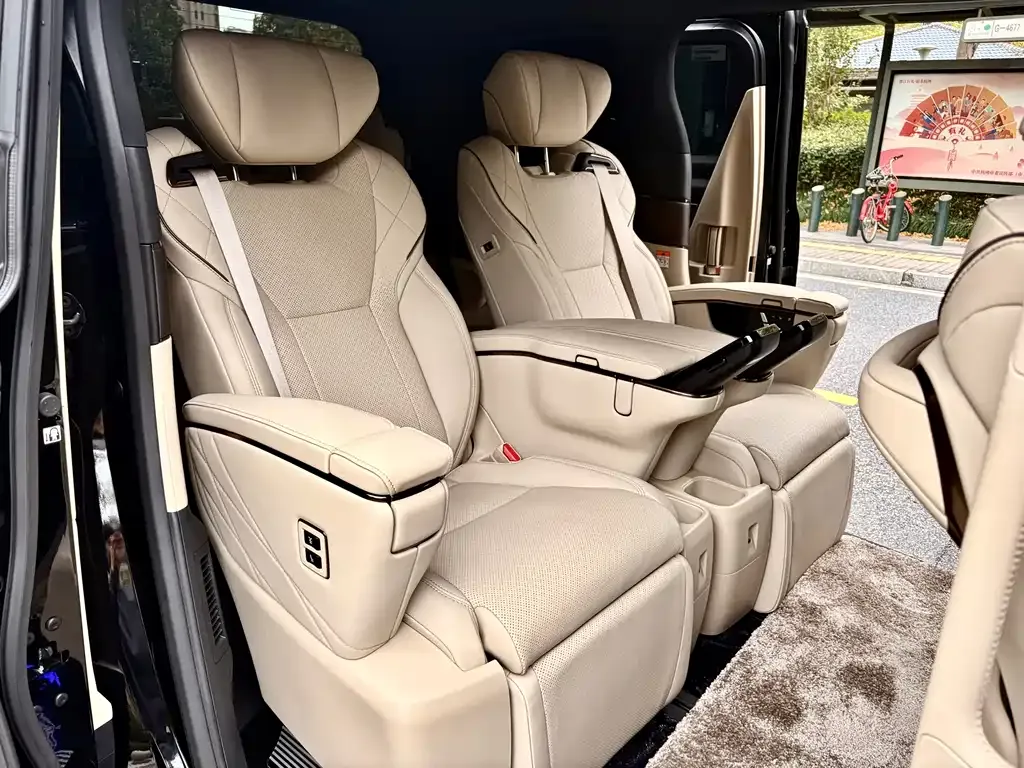 Toyota Alphard 2025 из CN, фото 10