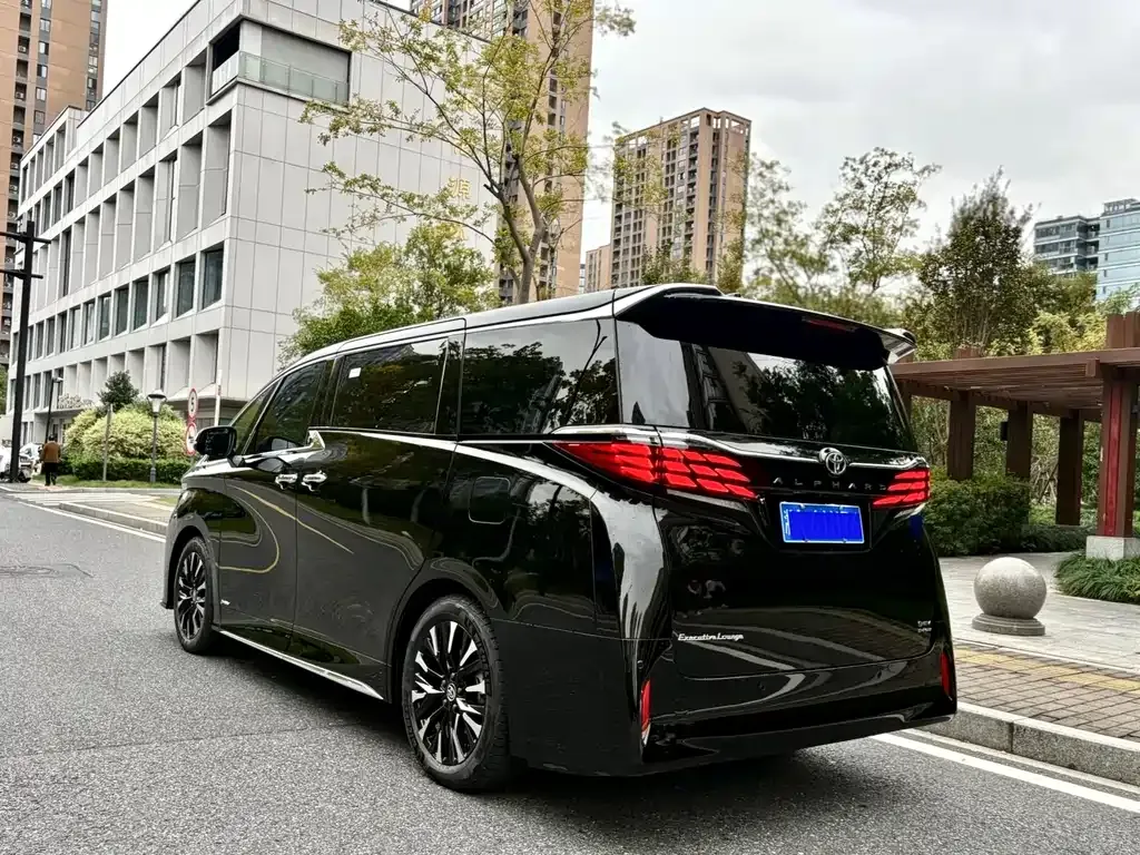 Toyota Alphard 2025 из CN, фото 4
