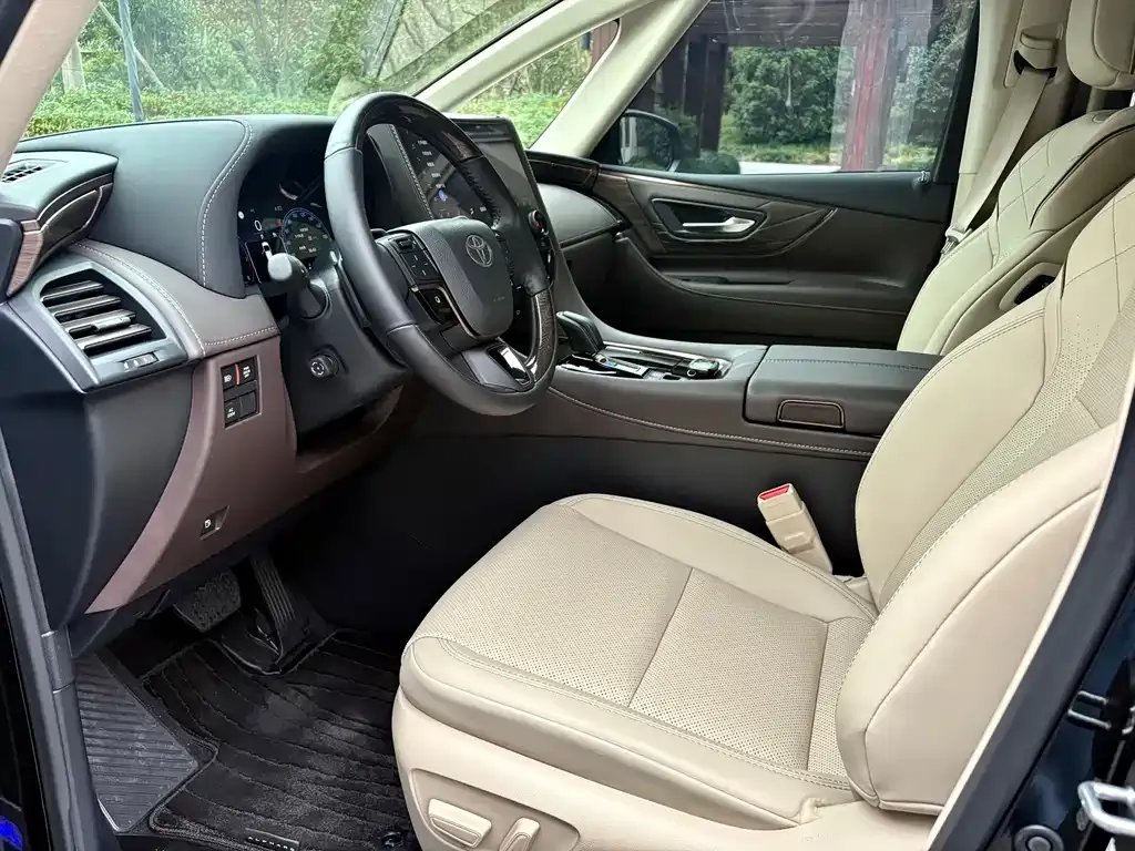Toyota Alphard 2025 из CN, фото 8