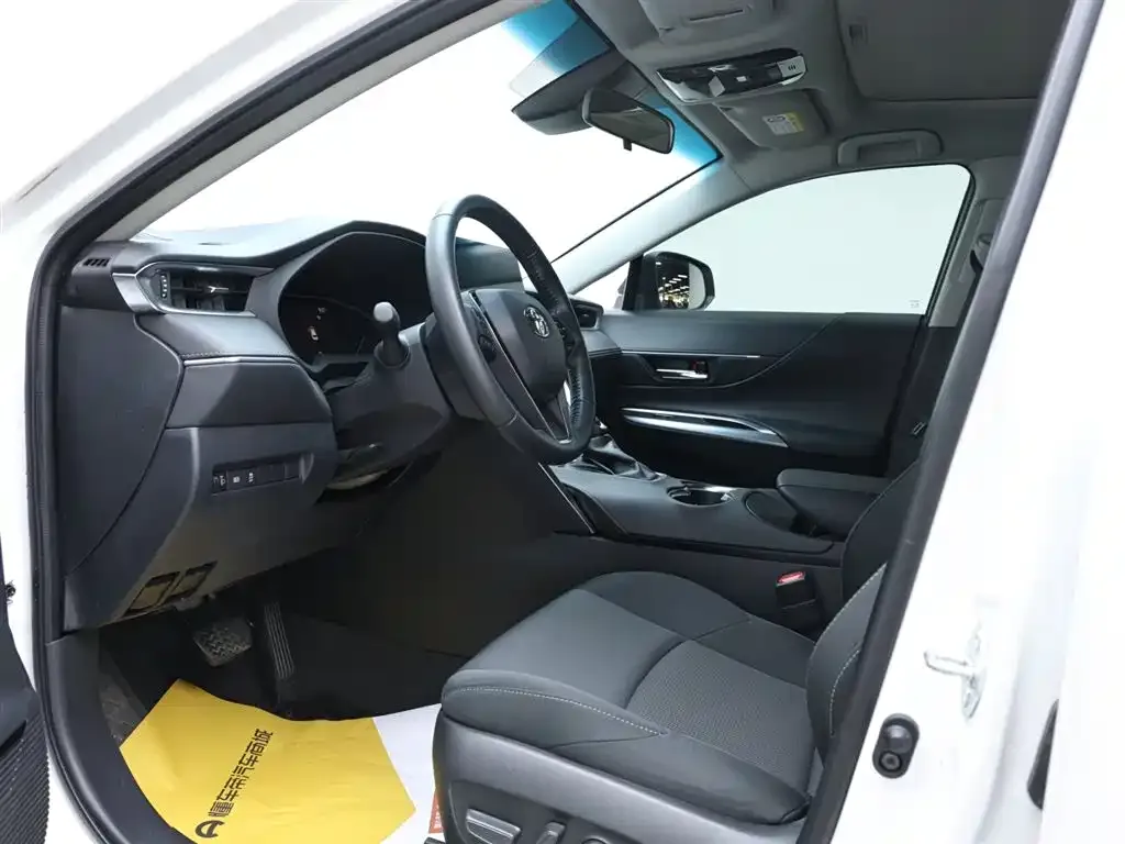 Toyota Harrier — фото 10