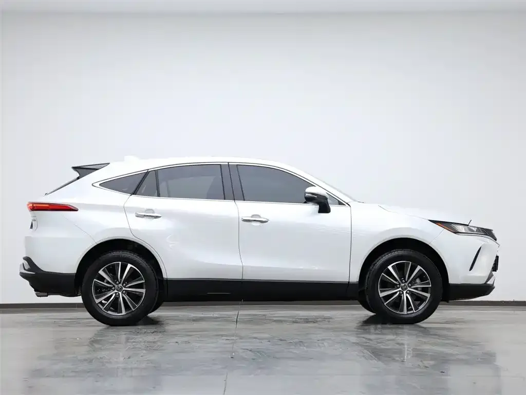 Toyota Harrier — фото 6