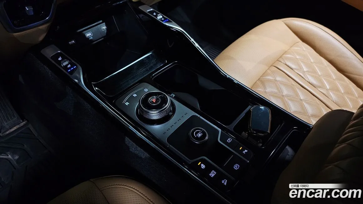 Kia Sorento — фото 9