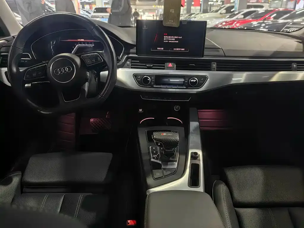 Audi A4L 2022 из CN, фото 10