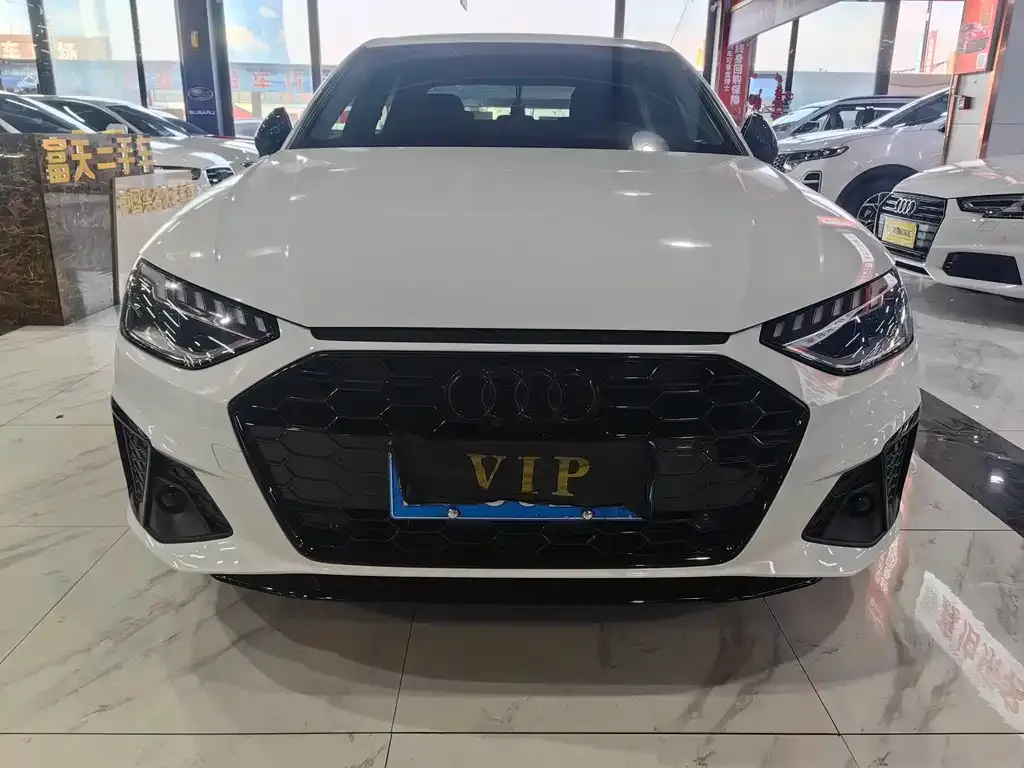 Audi A4L 2022 из CN, фото 2