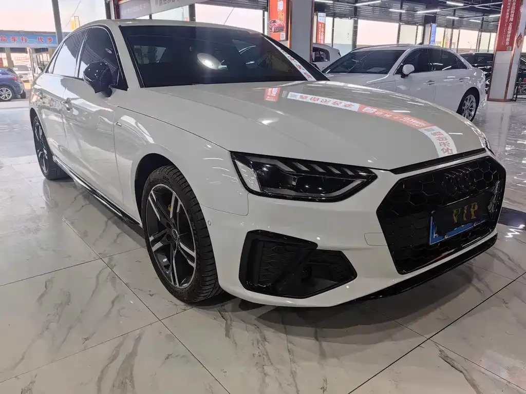 Audi A4L 2022 из CN, фото 3