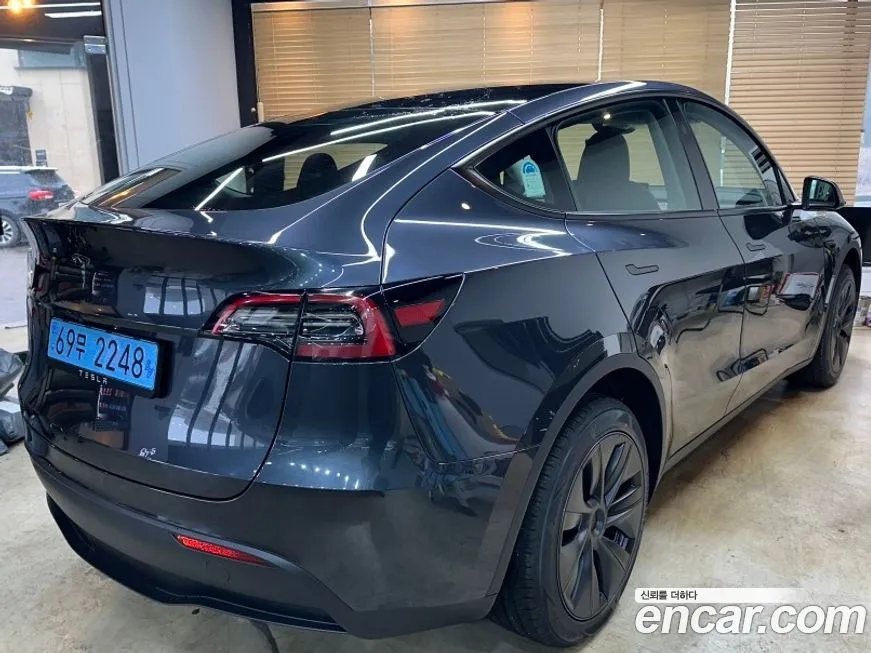 Tesla Model Y — фото 4