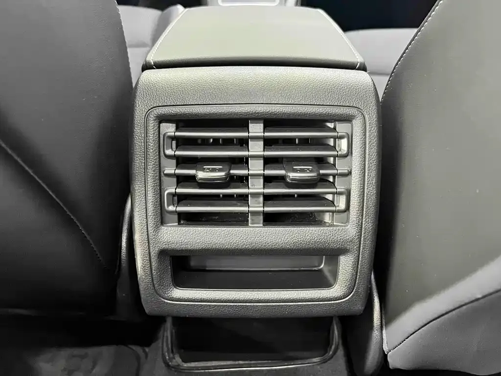 Volkswagen Golf 2022 из CN, фото 7