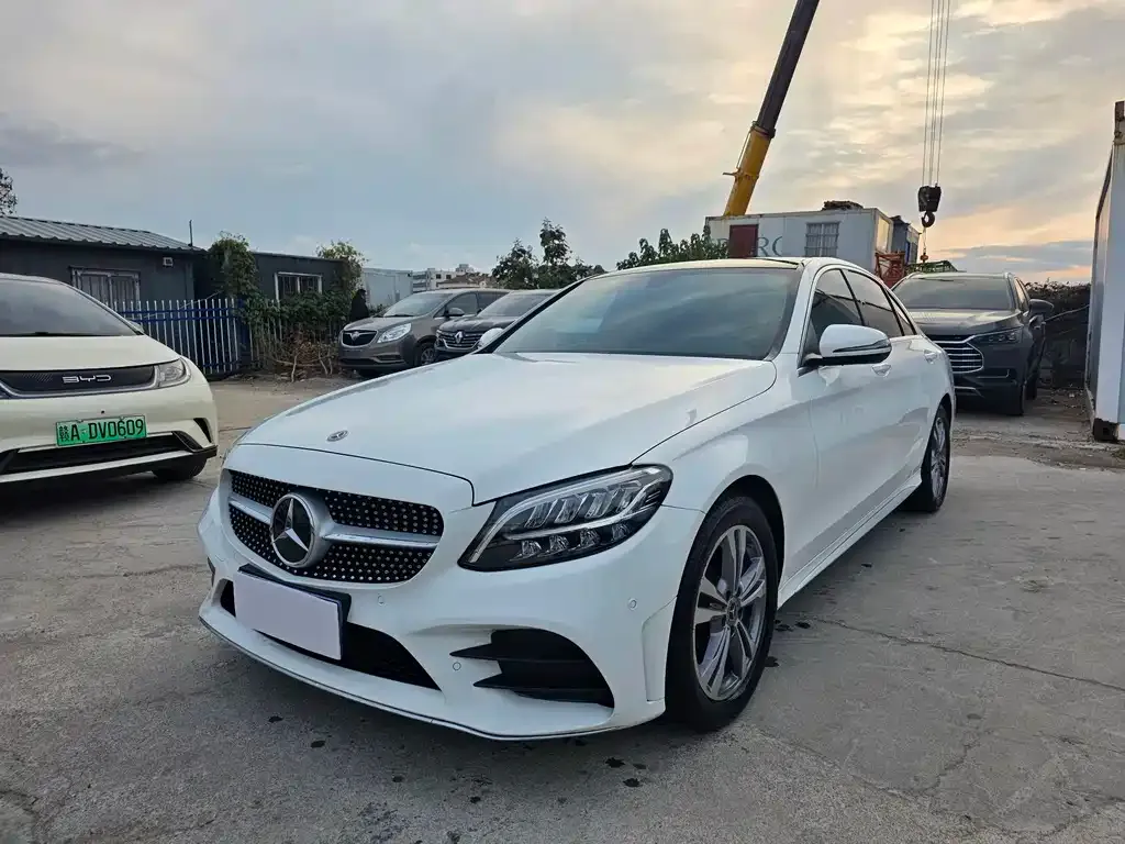 Mercedes-Benz C-Class — фото 1