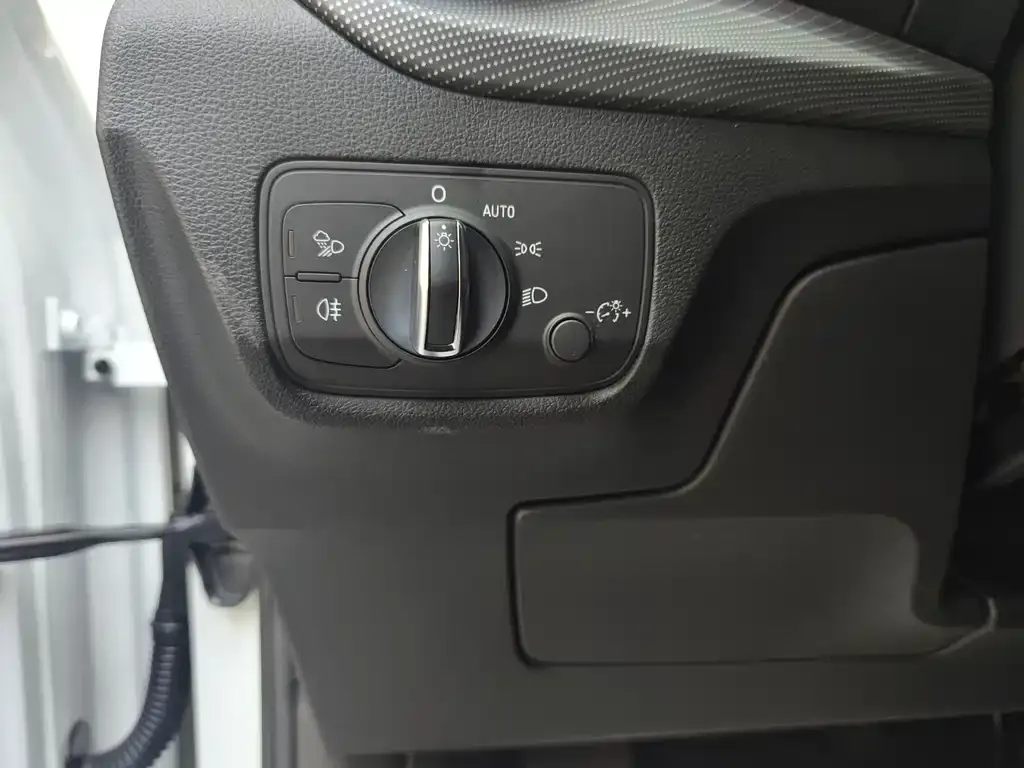 Audi Q2L 2021 из CN, фото 10
