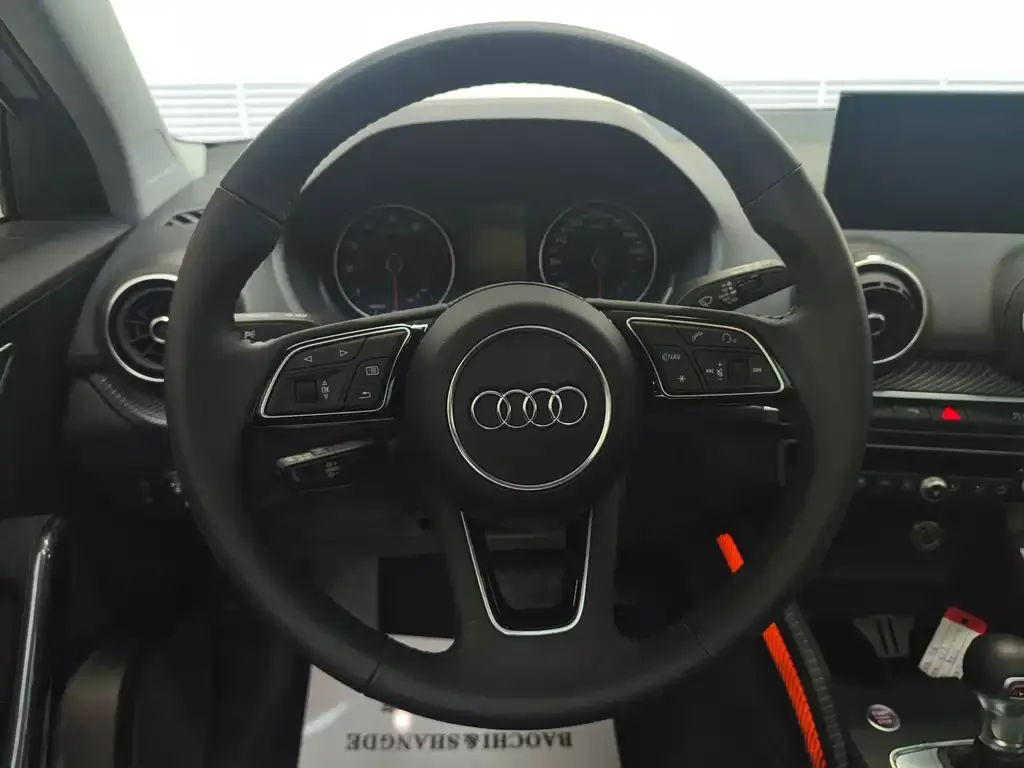 Audi Q2L 2021 из CN, фото 8
