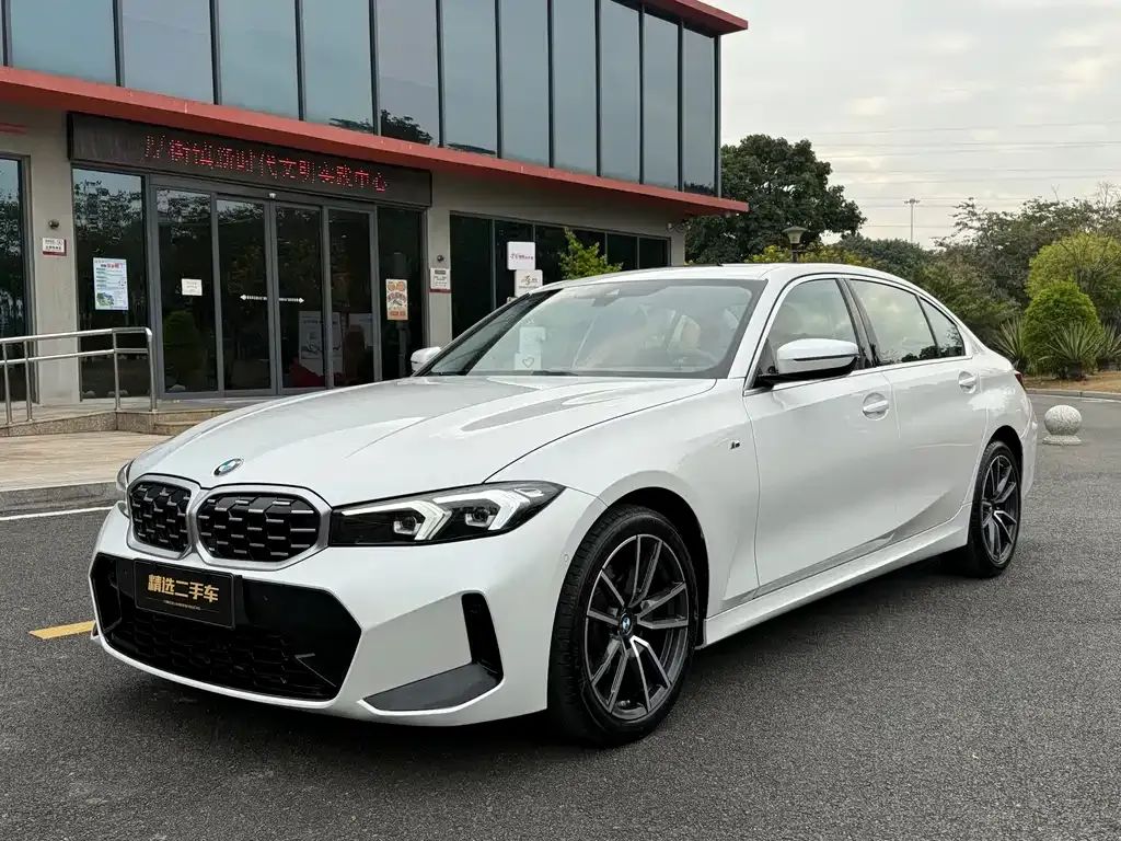BMW 3 Series 2024 из CN, фото 1