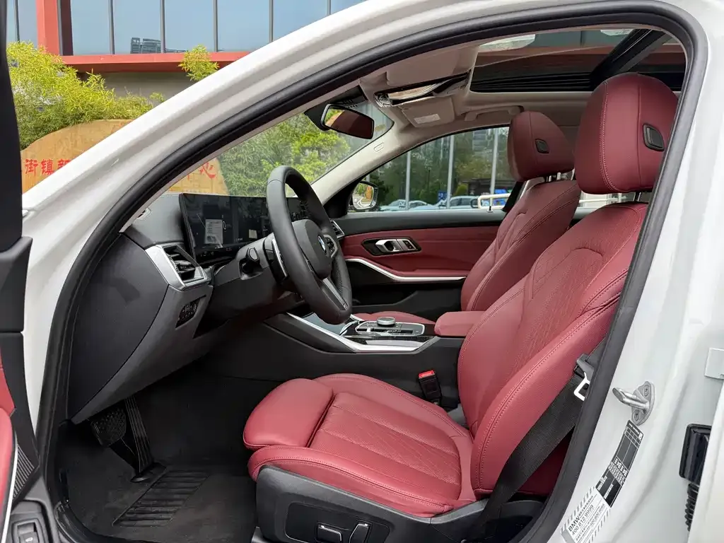 BMW 3 Series 2024 из CN, фото 5