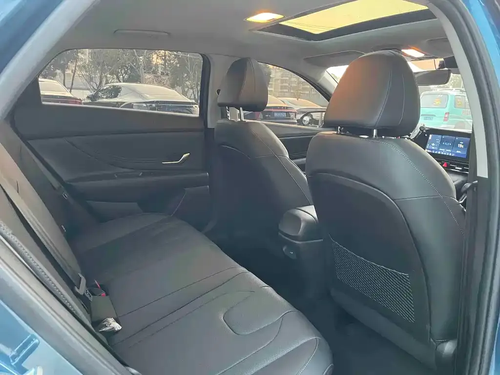 Hyundai Elantra 2021 из CN, фото 8